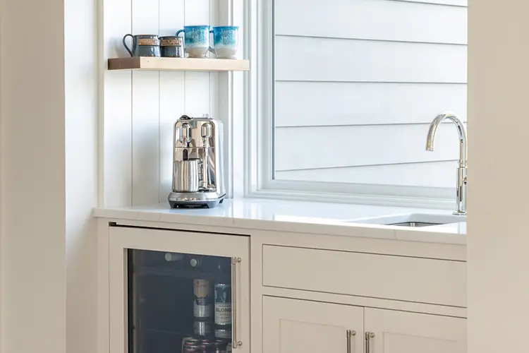 Blue double vanity with stone top – Driftwood Lane, Pine Point Beach, Maine