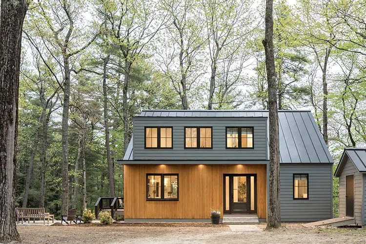 Cedar-clad entry facade – Lake House, Windham, Maine